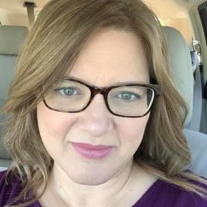 Meet your Posher, Leeann